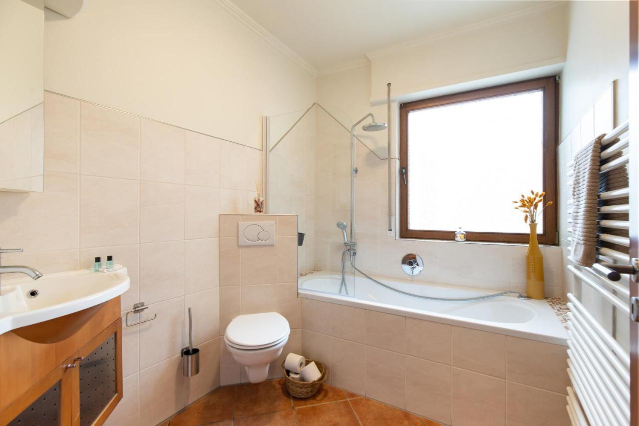 Apartamento Haus Blaue Traube Mit Moselblick Ediger-Eller Exterior foto